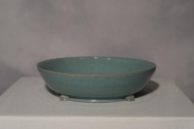汝窑天青釉圆洗.jpg