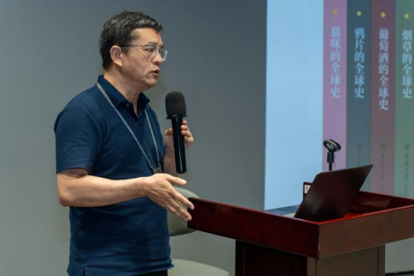 c:/users/lenovo/desktop/仲老师讲座报道8.7/仲老师讲座报道8.7588.jpg仲老师讲座报道8.7588